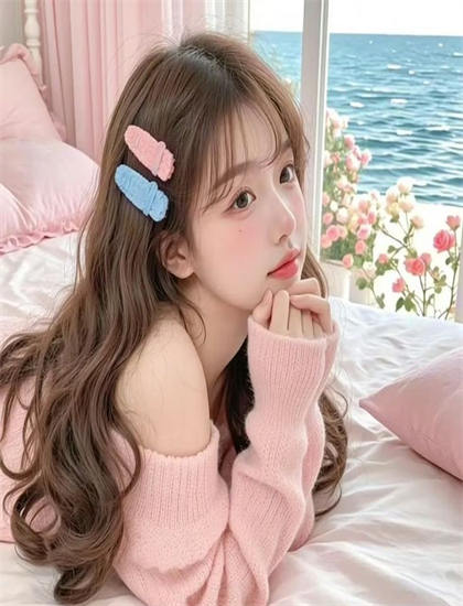 权威的《大内密探零零玖》电影与电视剧比较：媒介差异与叙事特点